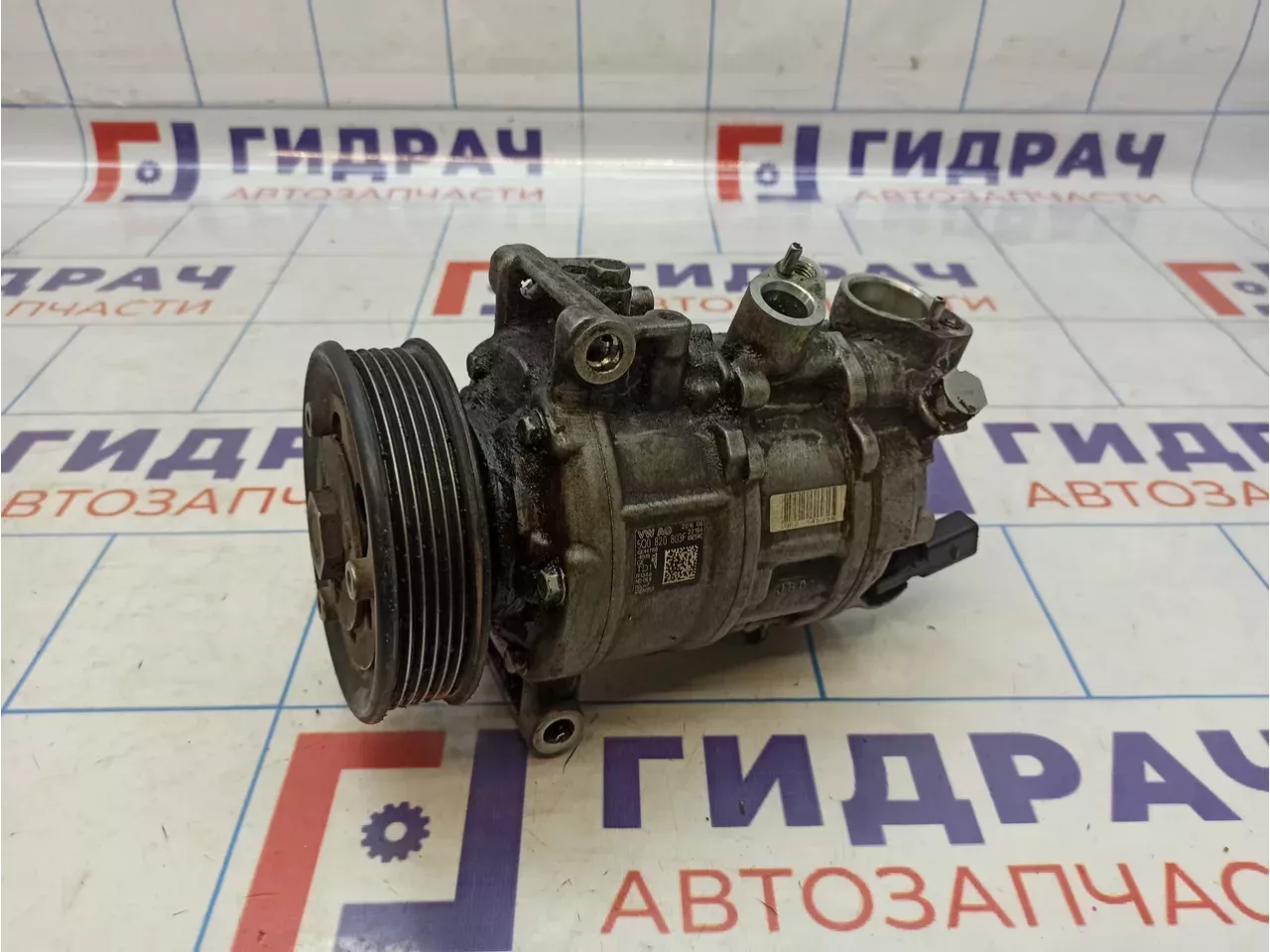 Компрессор системы кондиционирования Volkswagen Passat (B8) 5Q0820803K